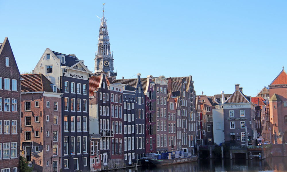 Berühmtes Fotomotiv die tanzenden Grachtenhäuser