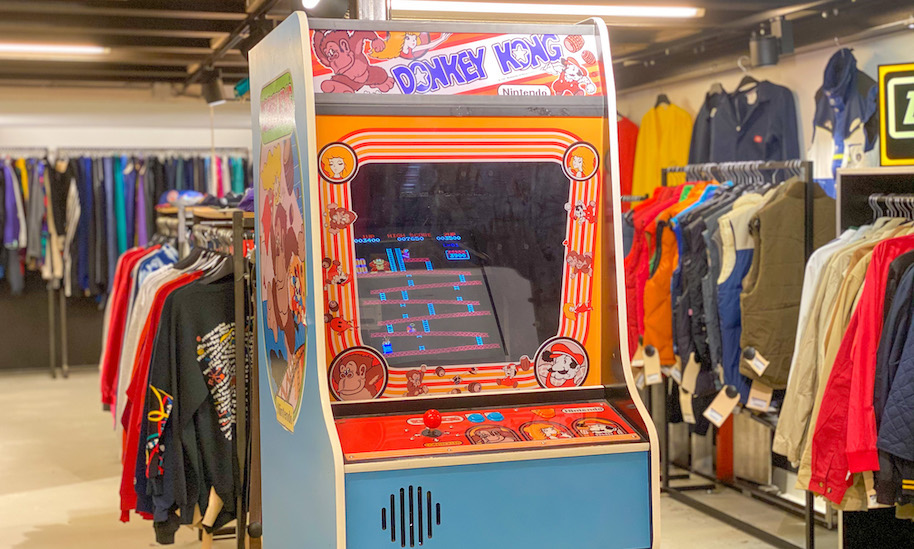 Donkey Kong Spielautomat im Vintage Laden Candy Store Amsterdam